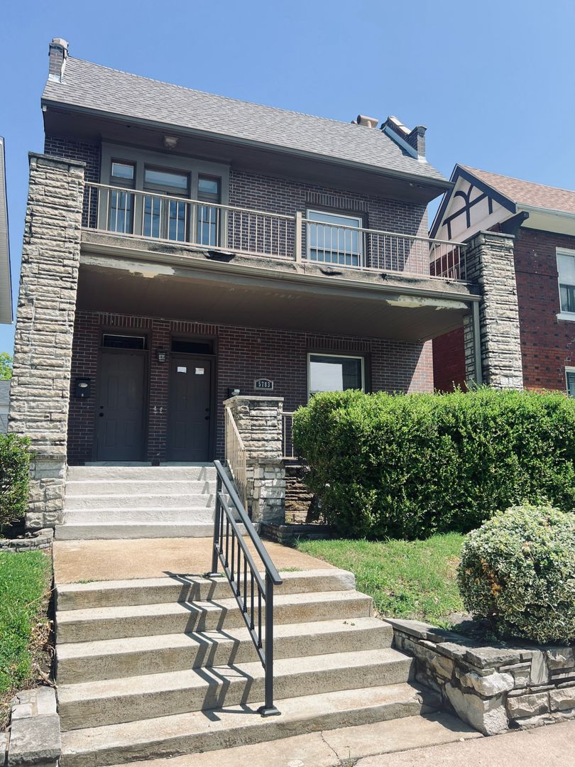 St. Louis Apartment: 5783 McPherson Ave.