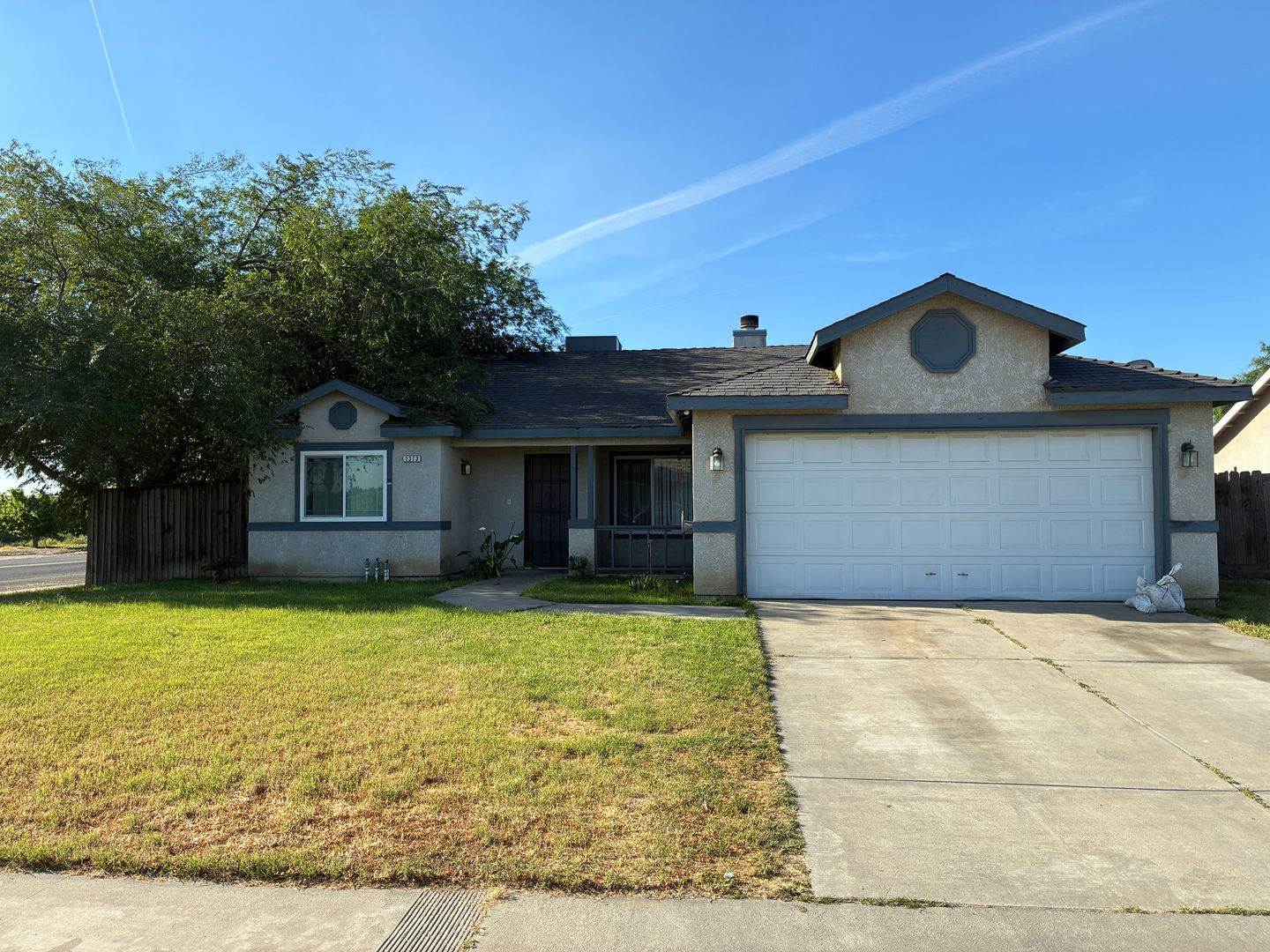 Hanford House: 1373 Van Ct