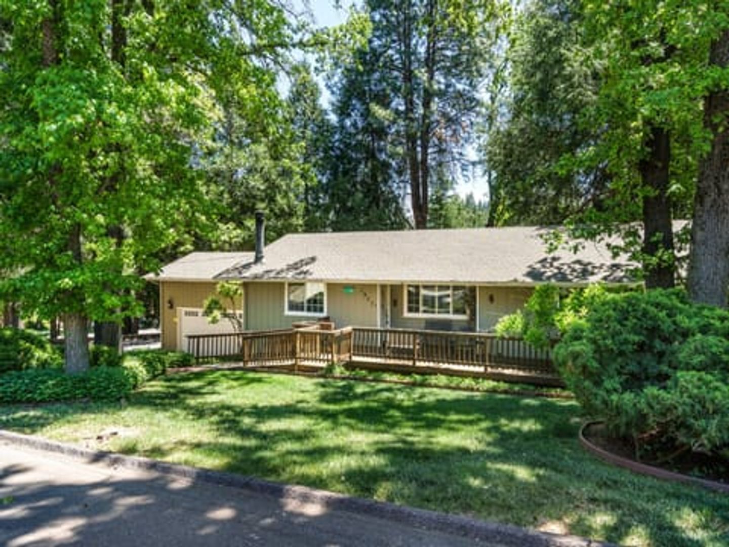 Groveland House: 19571 Chaffee Circle - 19571 Chaffee Circle