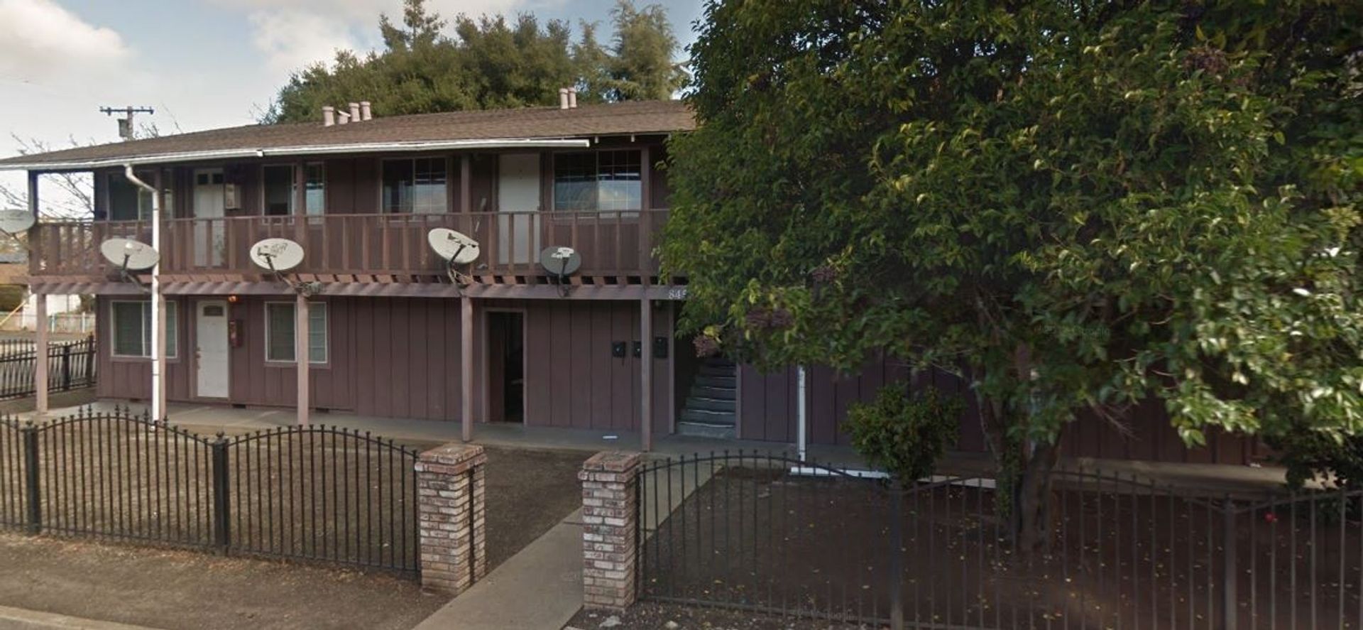 Menlo Park Apartment: 845 Pierce Road