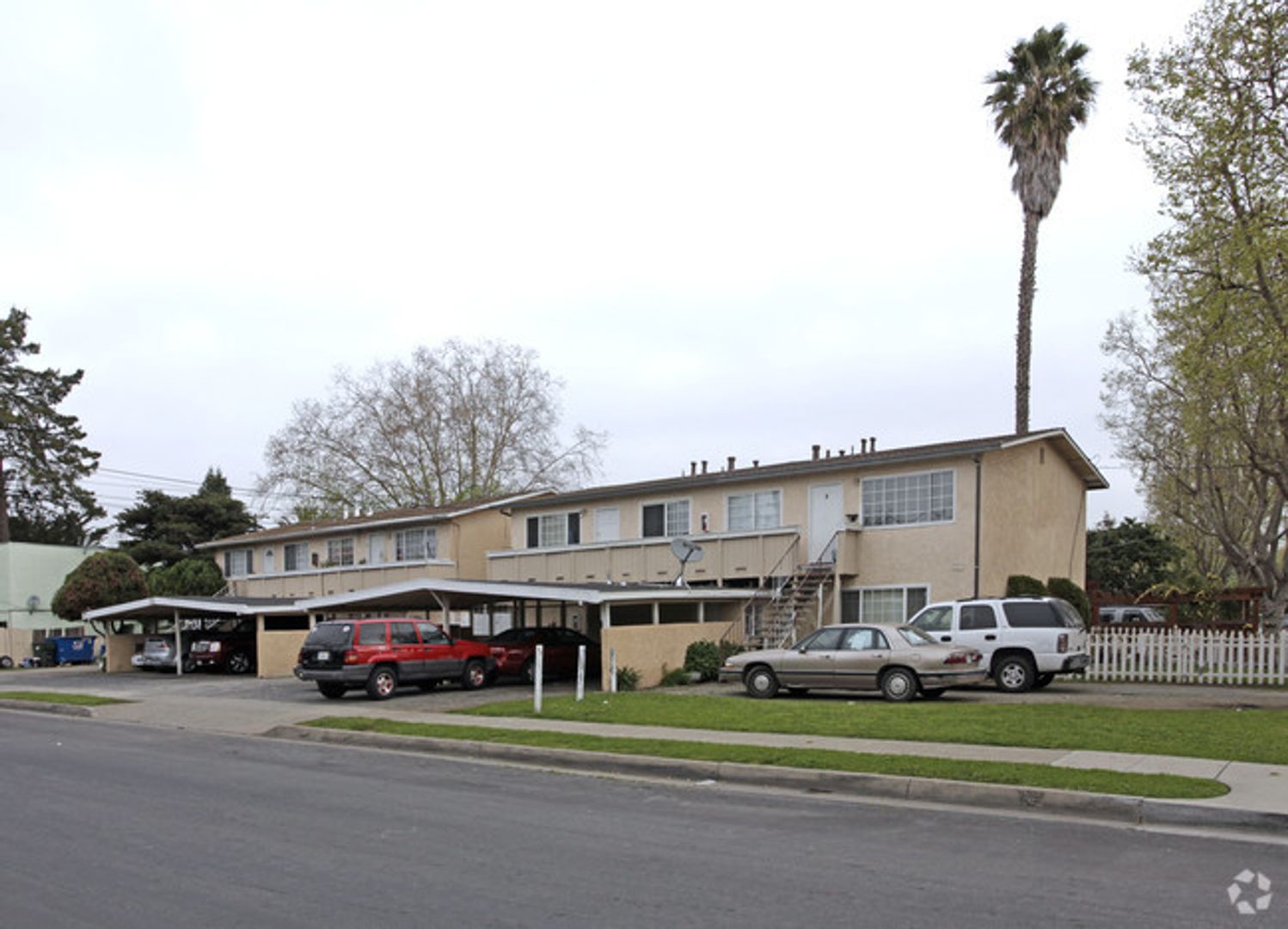 Menlo Park Apartment: 771 Pierce Road