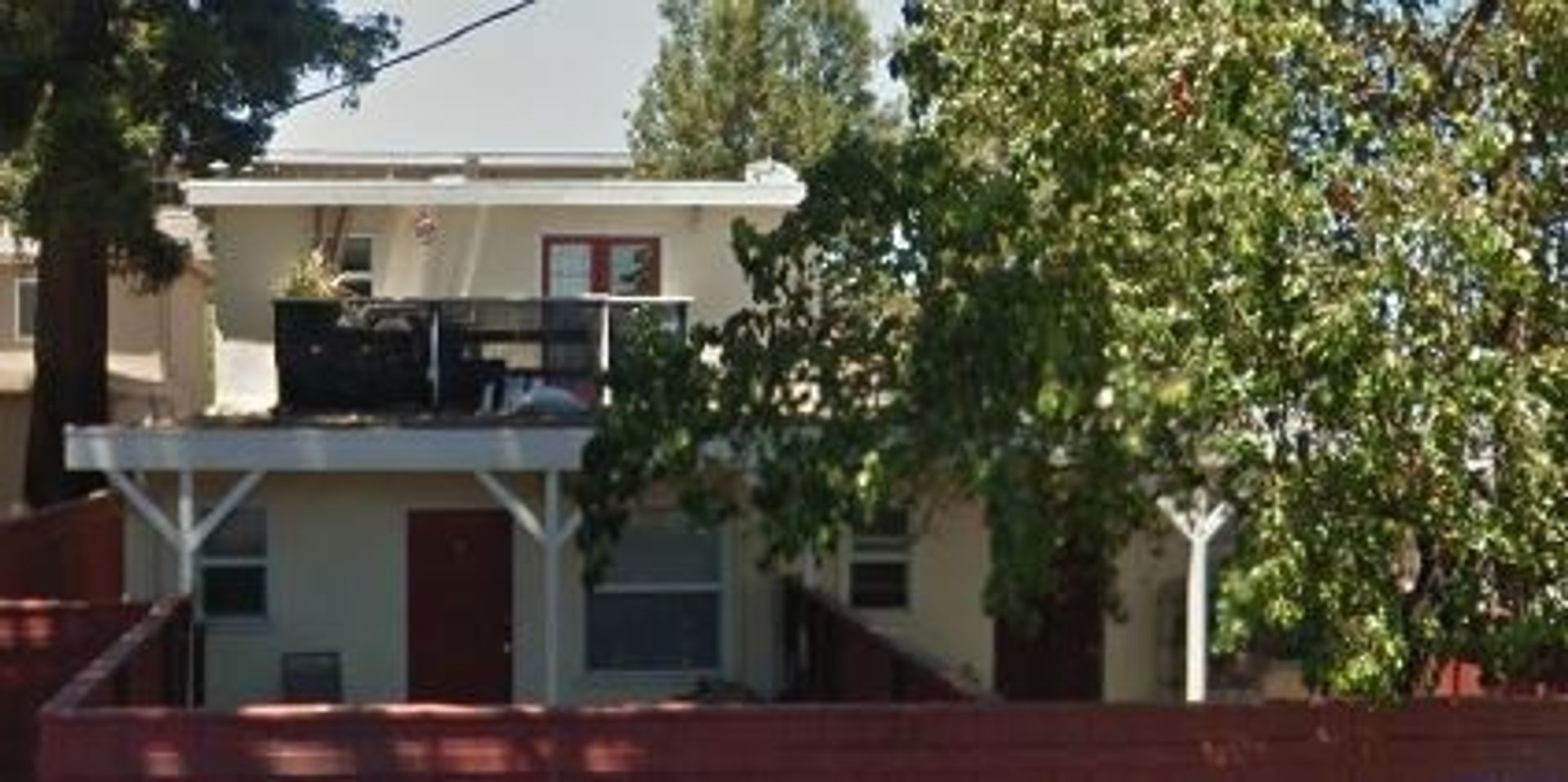 Redwood City Apartment: 118 Jackson Avenue