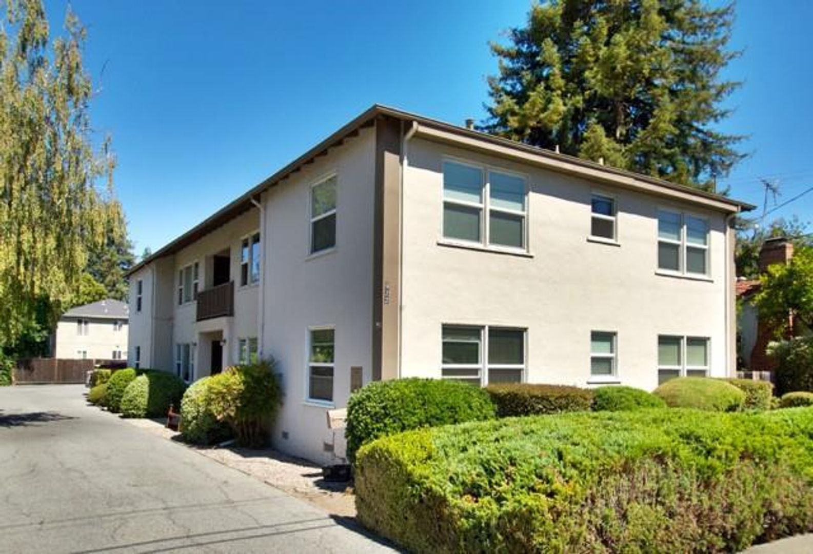 Menlo Park Apartment: 922 Oak Lane