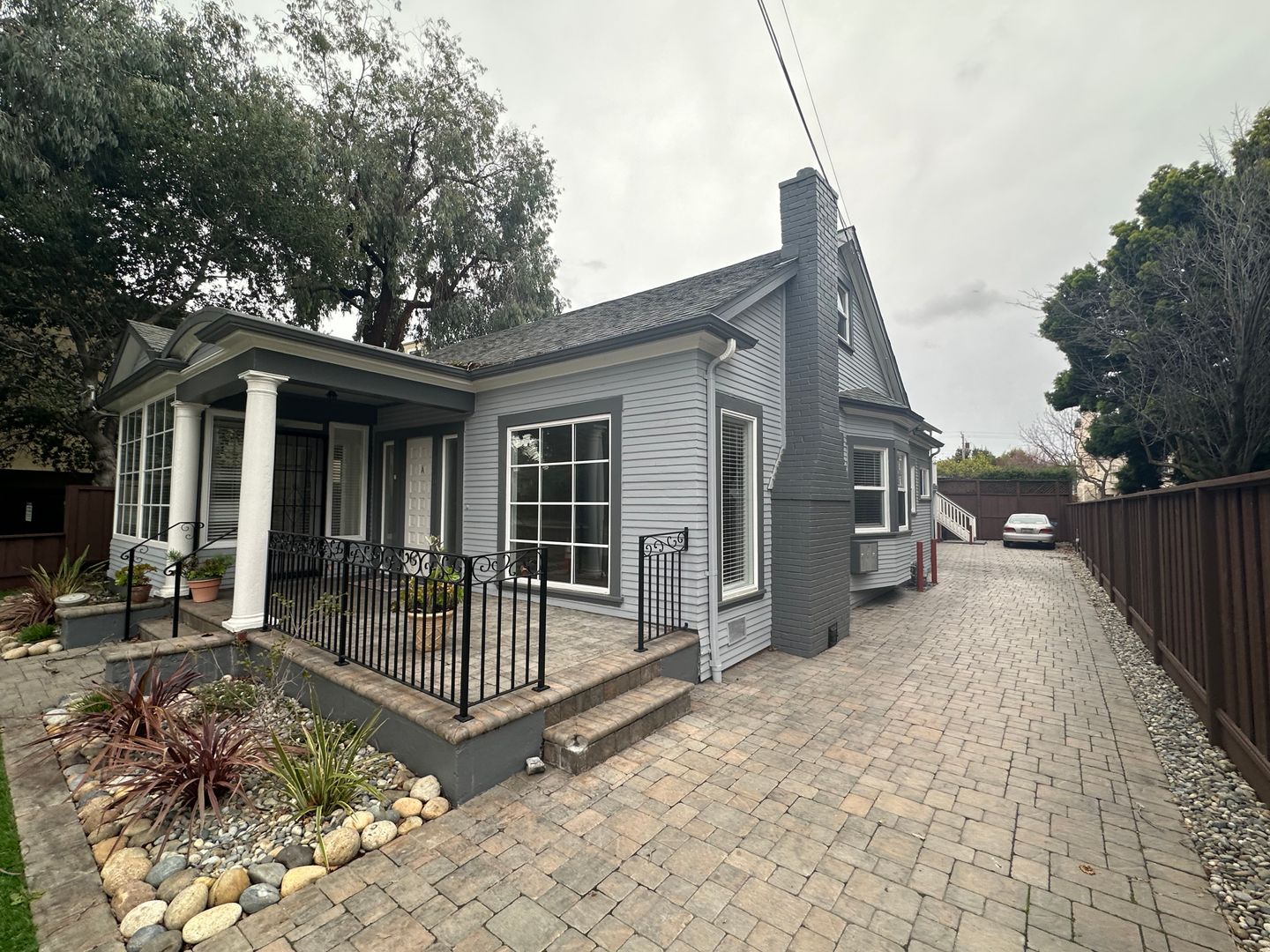 San Mateo Apartment: 820 N. El Camino Real