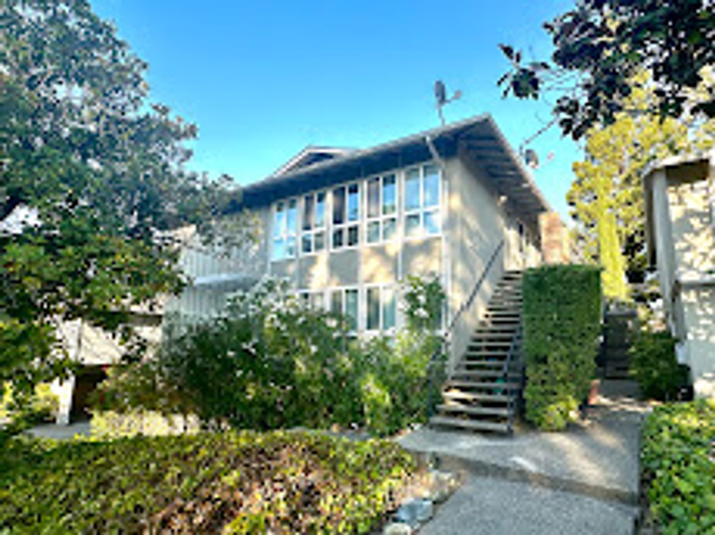 Redwood City Apartment: 3535-3545 Farm Hill Blvd.