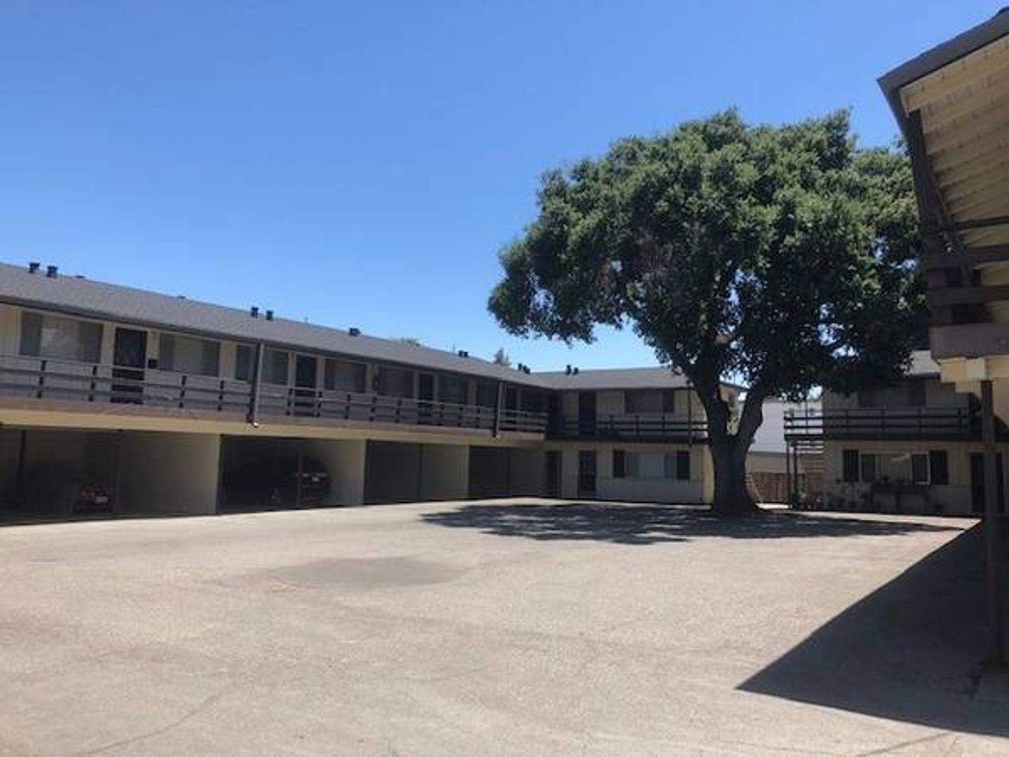 Menlo Park Apartment: 774 - 778 Coleman Avenue