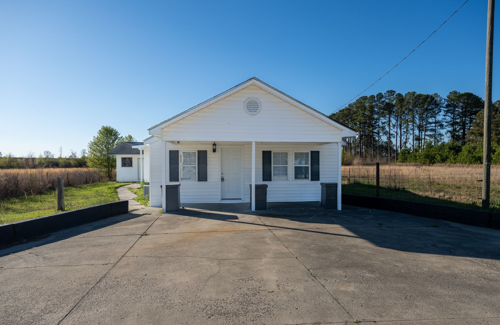 Lumberton House: 3250 Martin Luther King Drive
