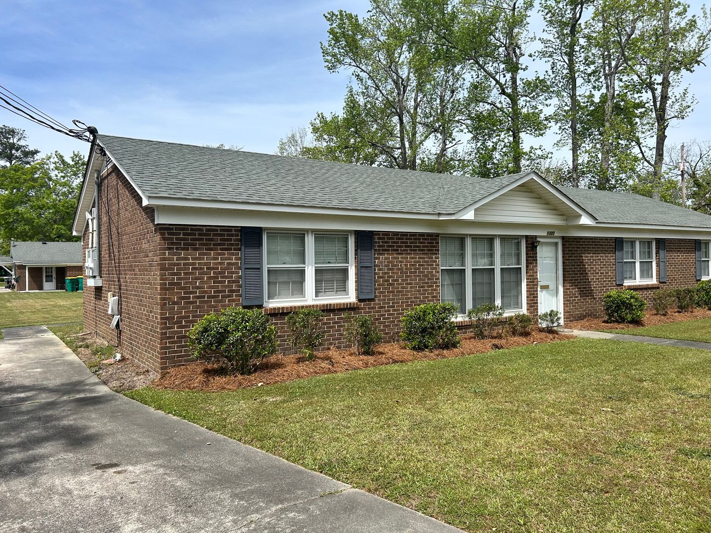 Lumberton House: 1323 Chestnut Street