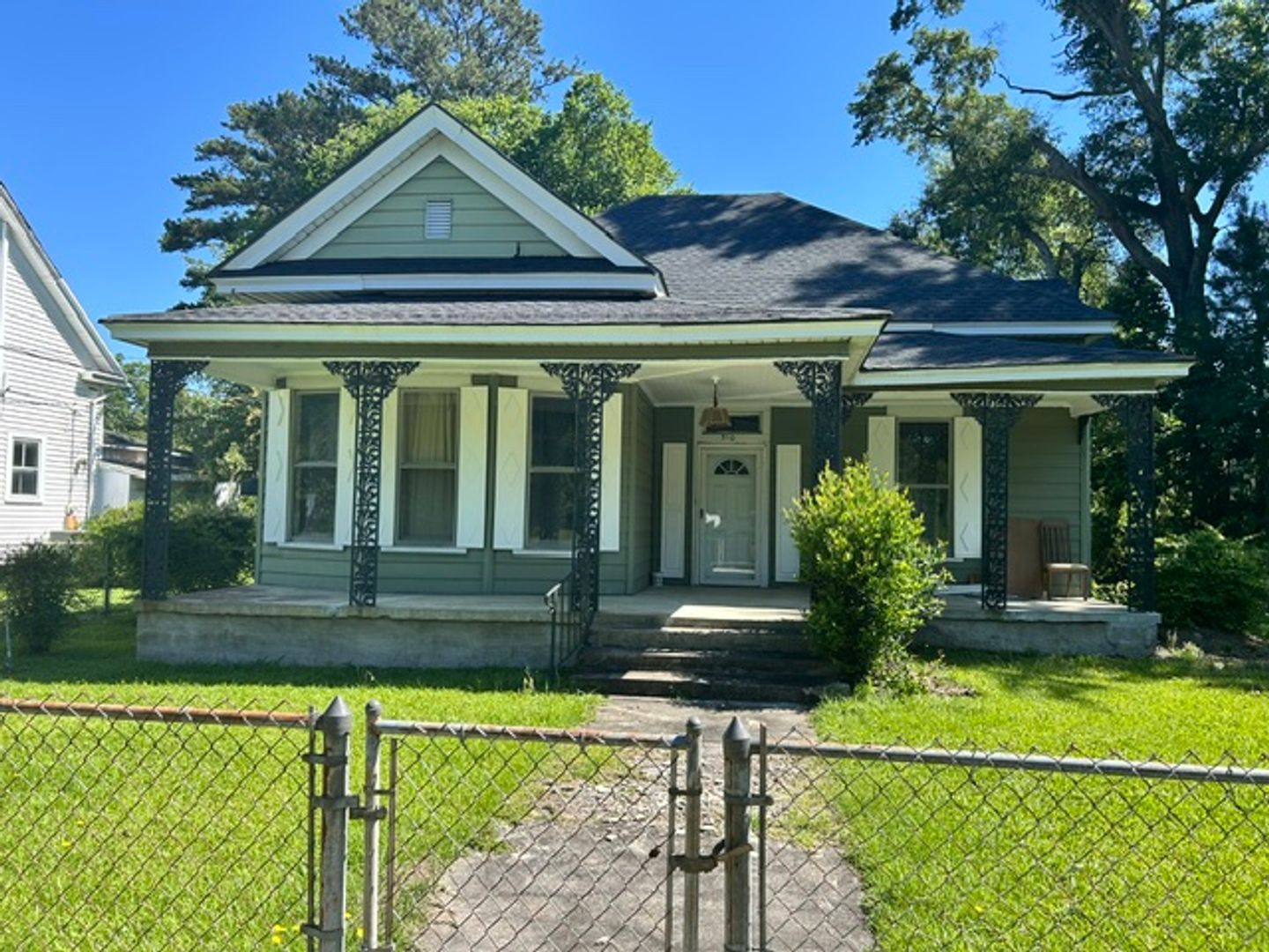 Rowland House: 510 West Main Street
