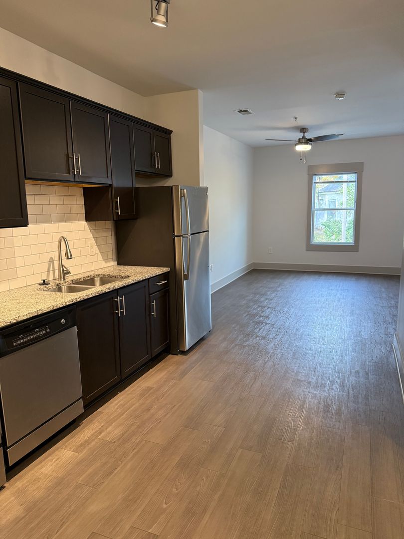 Nashville Apartment: 821 Porter Road