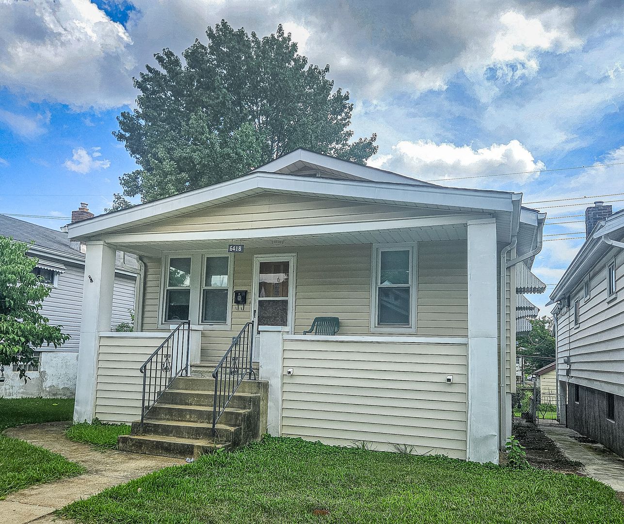 Saint Louis House: 6418 Hoffman Ave