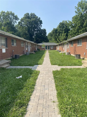 2 Bedroom Apartment with Off-Street Parking & Storage