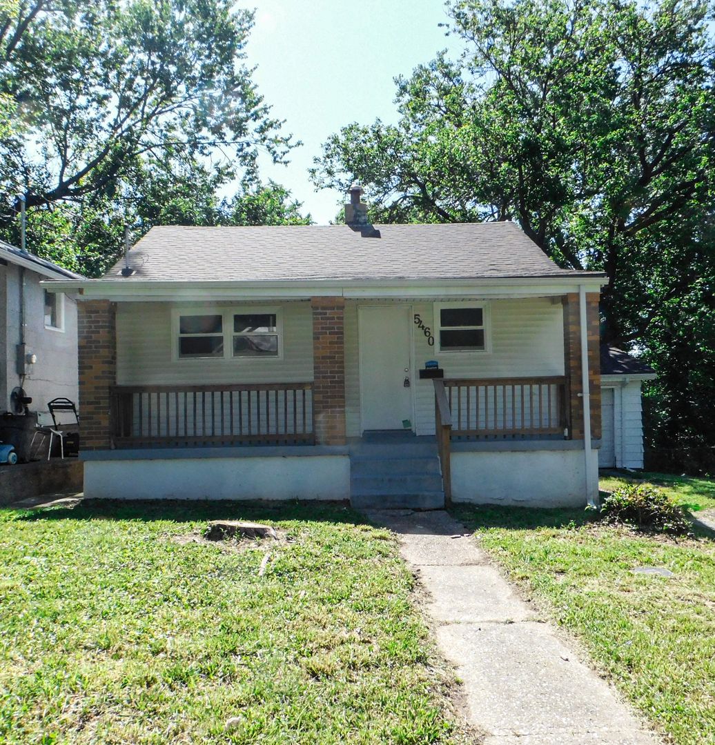 Saint Louis House: 5460 Hamilton Ave