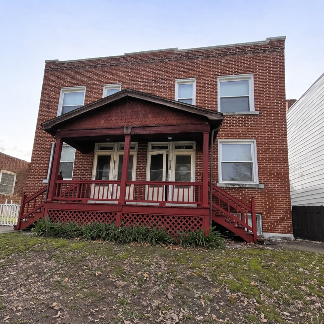 St. Louis Apartment: 4666-4668 Rosa Ave