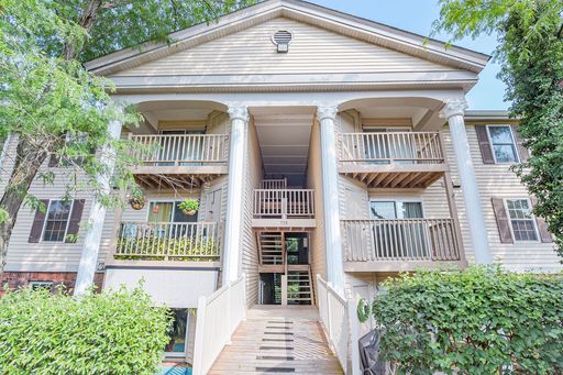2 Bedroom, 2 Bathroom Condo in Ballwin with Community Pool