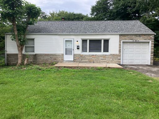 Updated 3 Bedroom, 2.5 Bathroom Home – photo 1