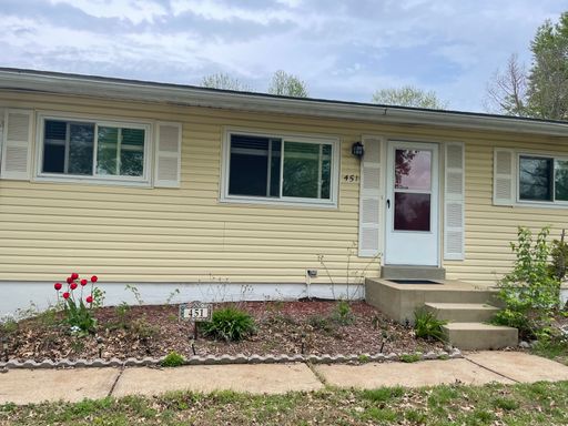 Cozy adorable 2 Bed 2 Bath home in a quite neighborhood – photo 1