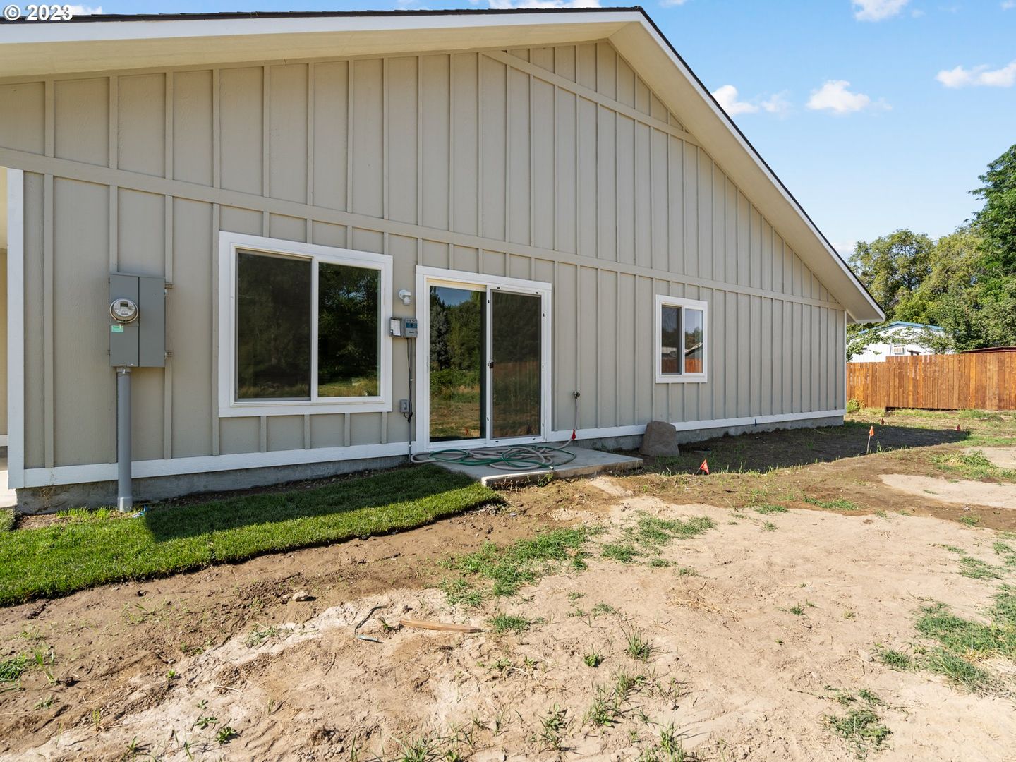 Stanfield Apartment: 600 N Earl St