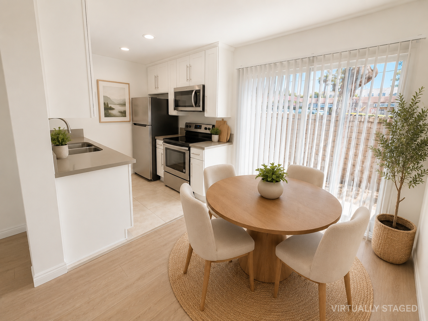 Redondo Beach Apartment: 1900 Dufour Ave