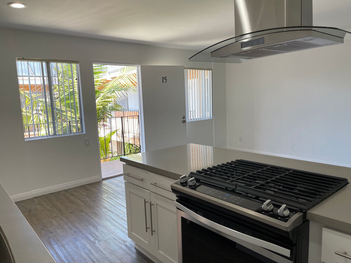 Redondo Beach Apartment: 2210 Vanderbilt Ln