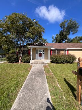 Spacious home – photo 1