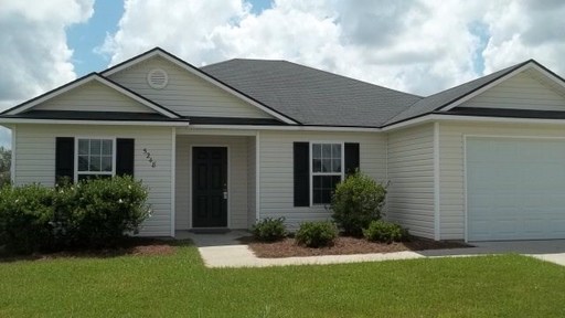 3 Bedroom in the Branch Point Subdivision – photo 1