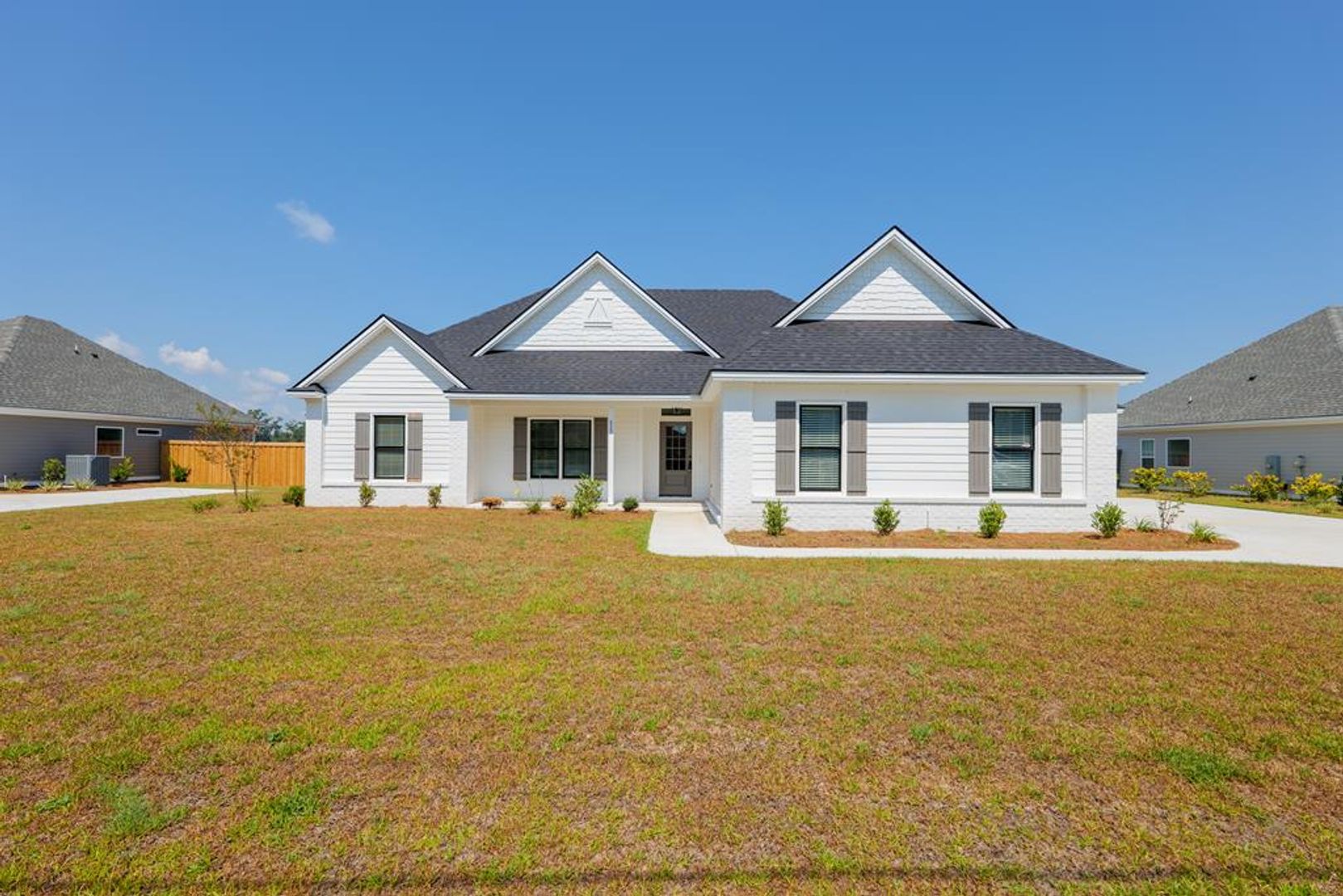 Lake Park House: 433 Long Pond Rd