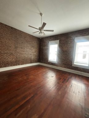 Cute Upstairs Down Town Apartment! – photo 1