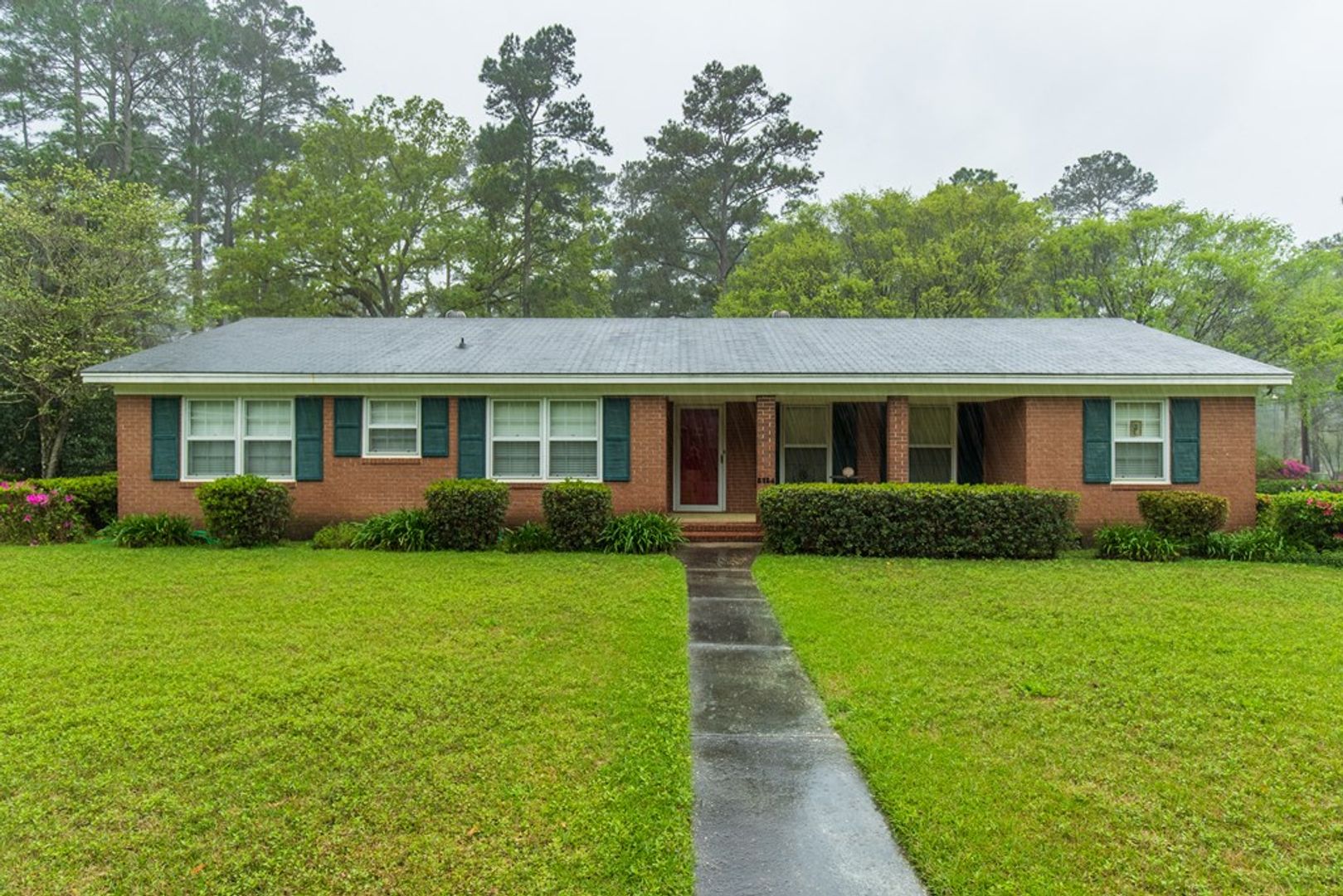 Valdosta House: 2124 Jerry Jones Drive