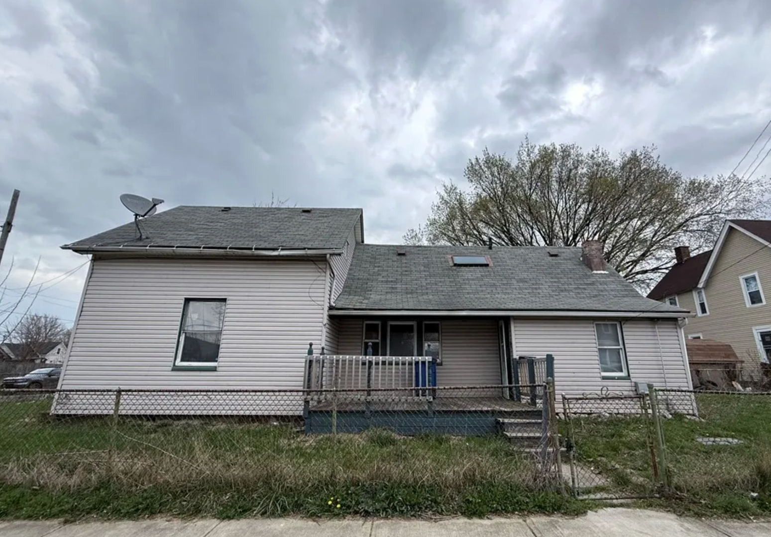 Cleveland House: 4325 Trent Ave