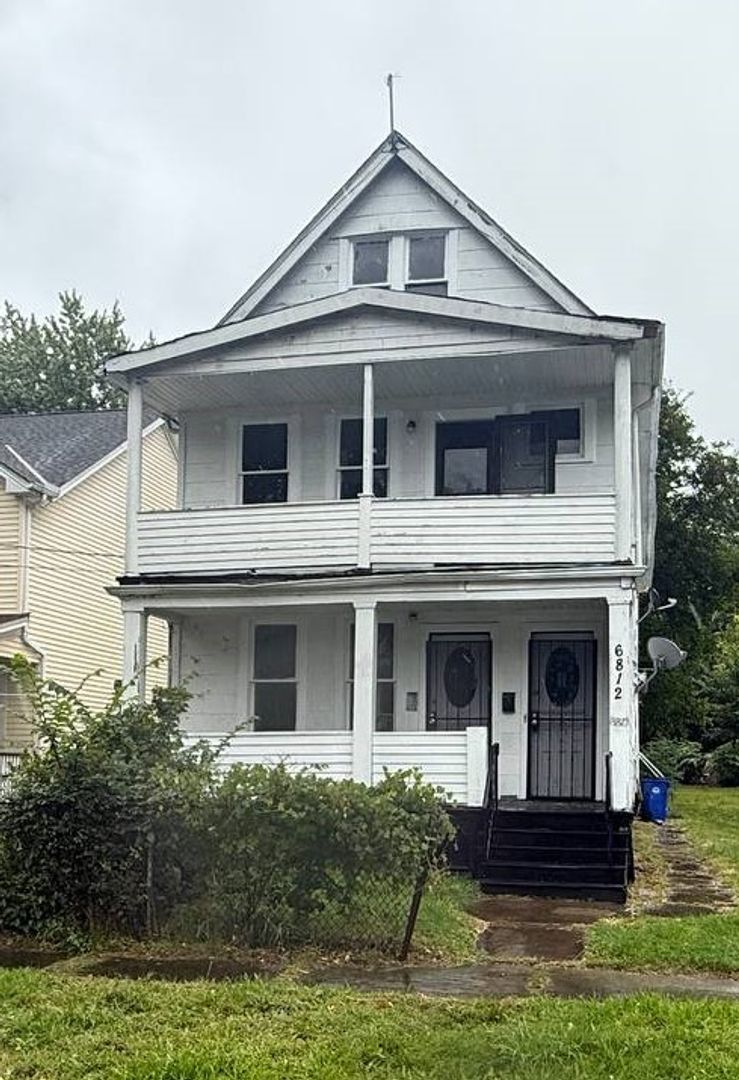 Cleveland Apartment: 6812 Whitney Avenue
