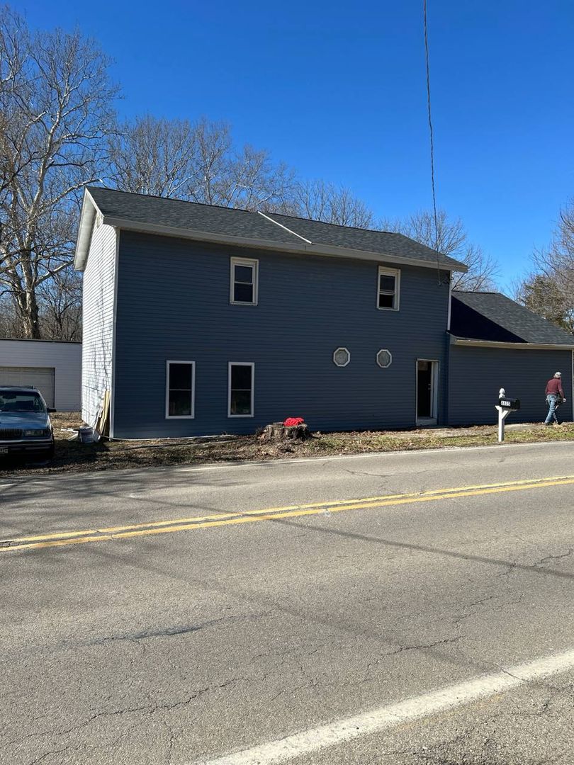Dayton House: 8825 Meeker Rd