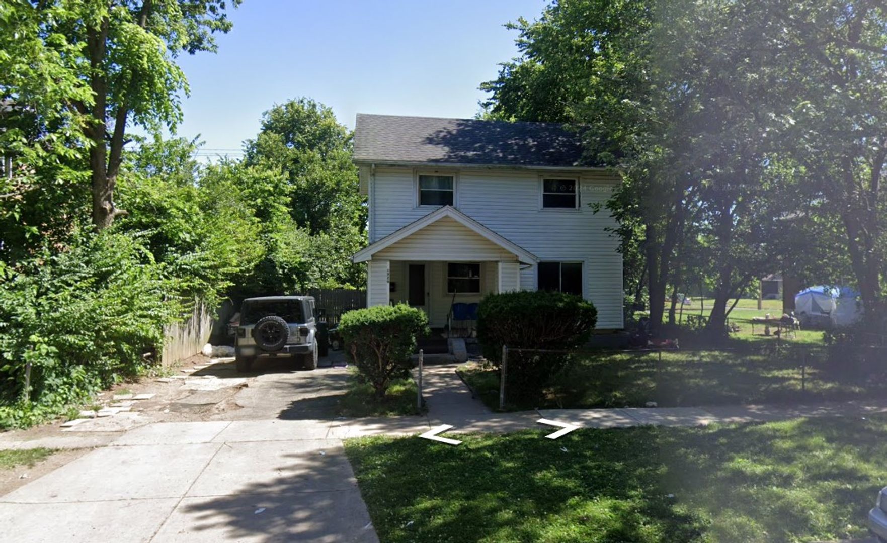 Dayton House: 1928 West Grand Avenue