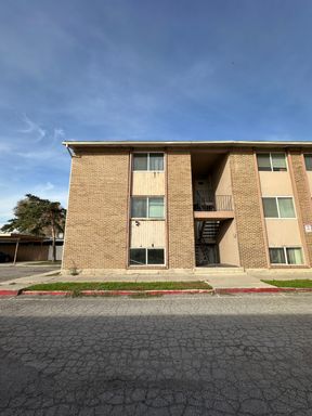 GET $500 OFF THE FIRST MONTHS RENT!!! – photo 1