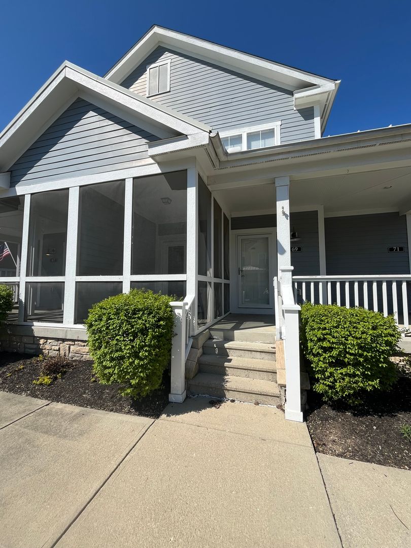 Powell House: 69 Traditions Way