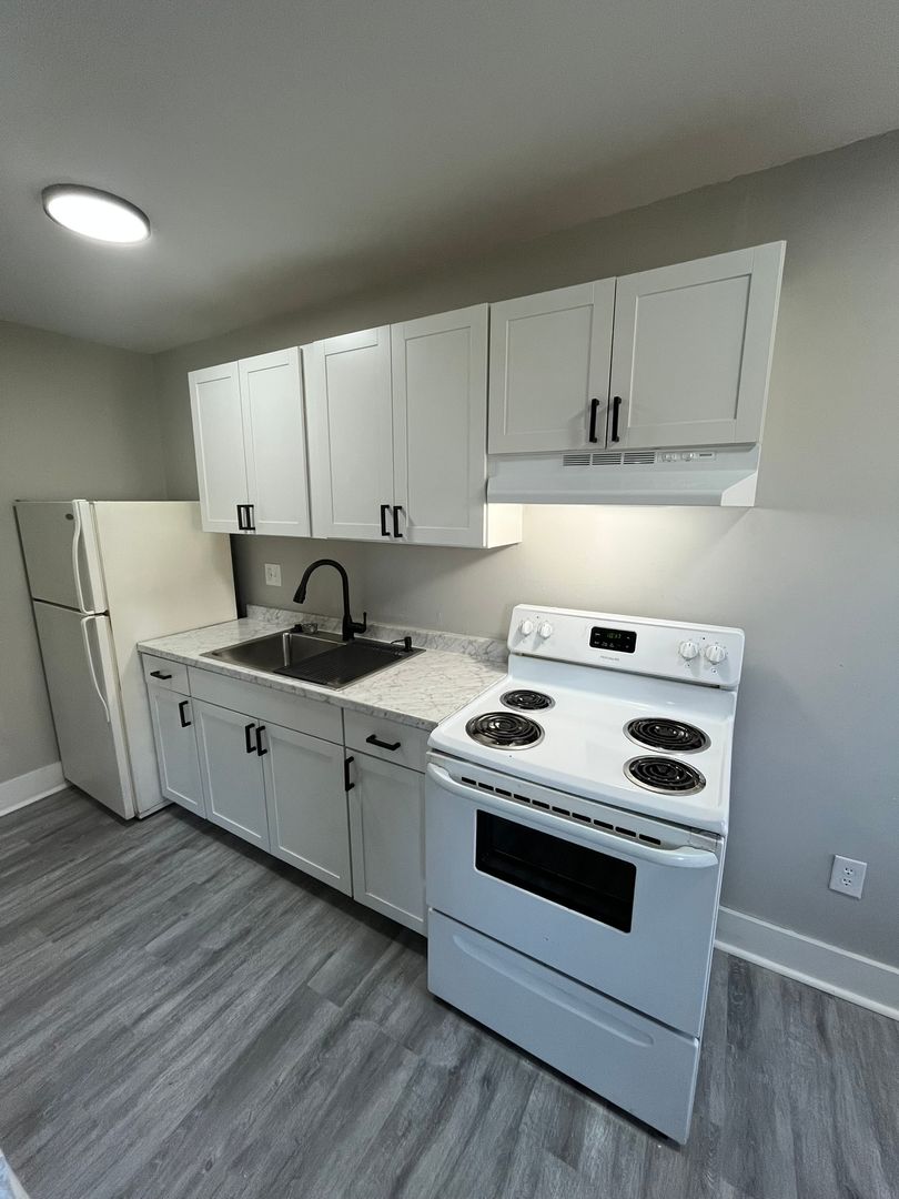 Columbus Apartment: 1610-1620 Emerald Ave