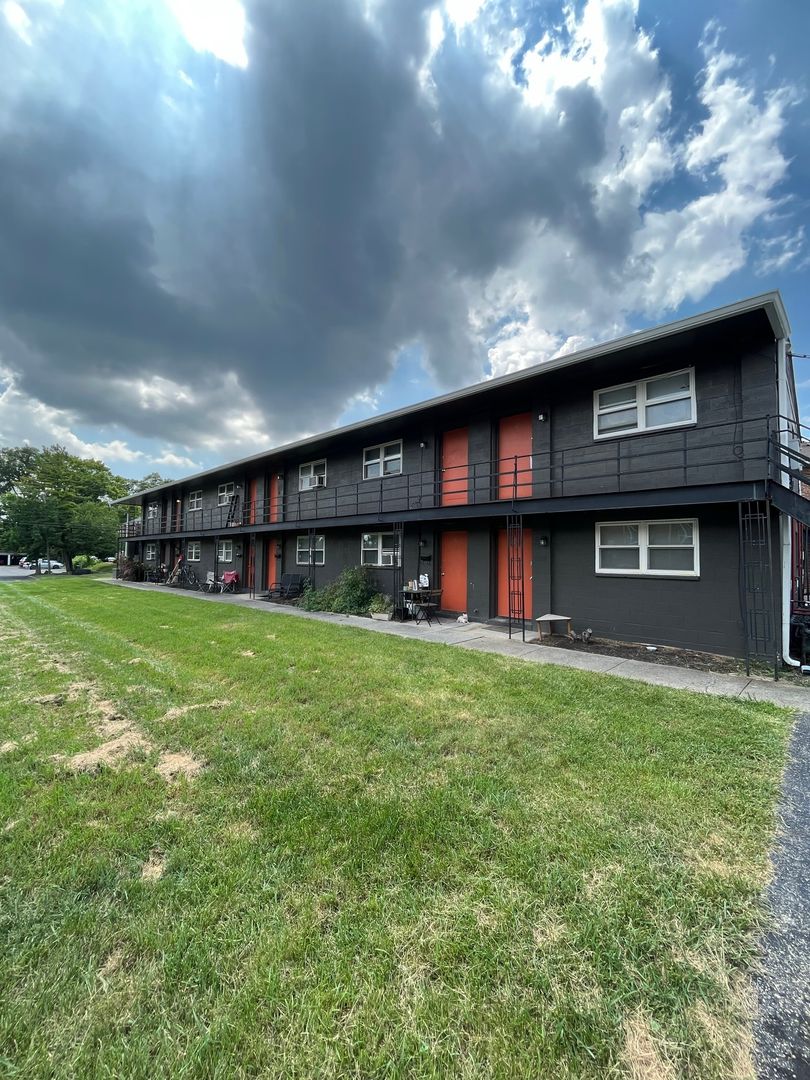Columbus Apartment: 1470 King Ave