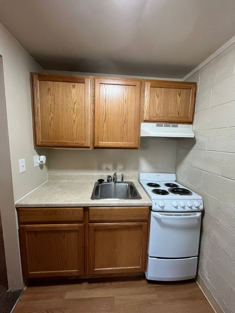 Columbus Apartment: 1470 King Ave