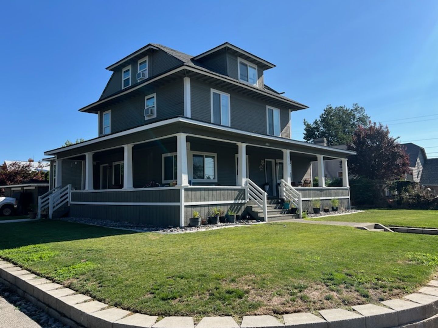 Wenatchee Apartment: 516 First St