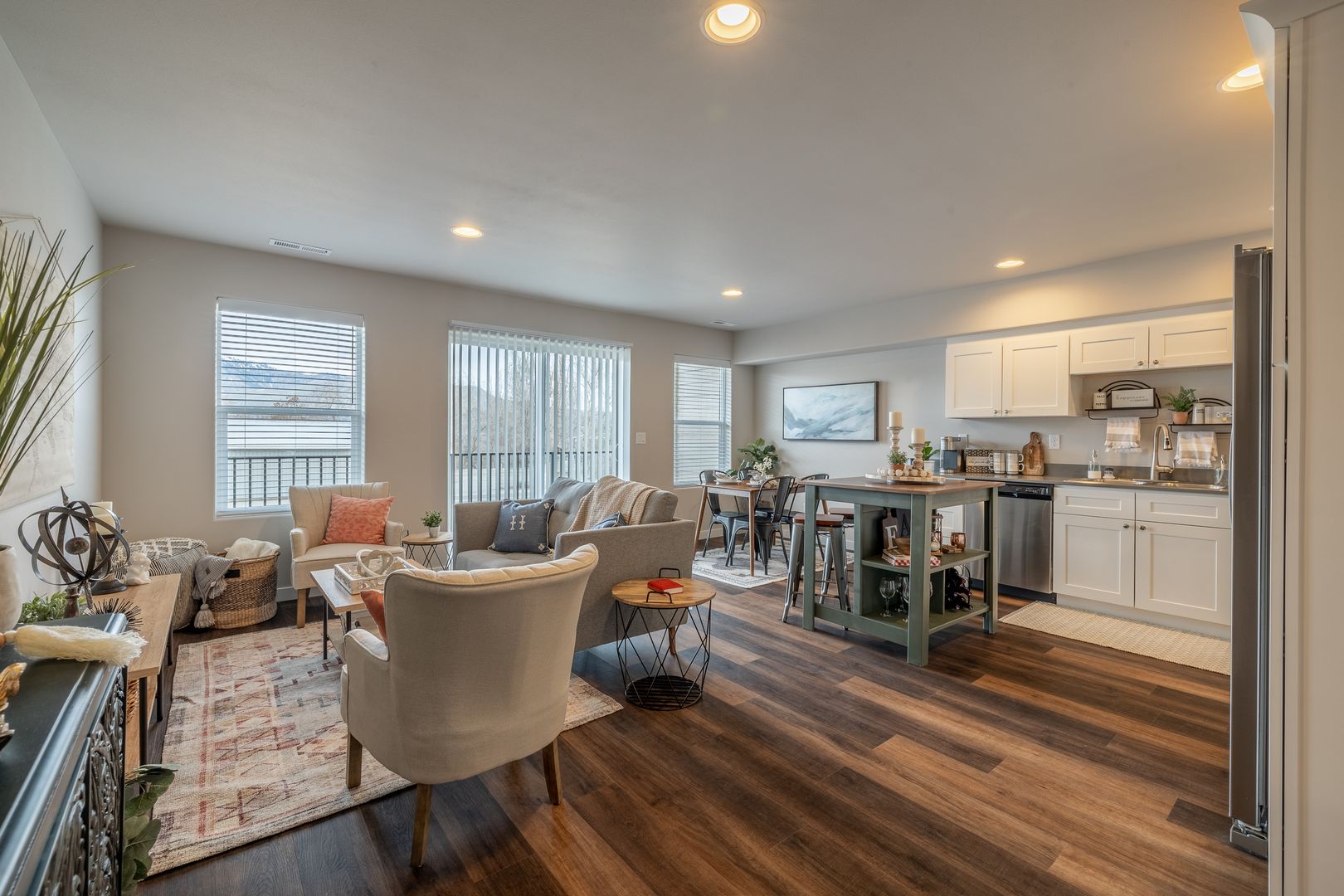 50 14th St NE B12, East Wenatchee, WA 98802