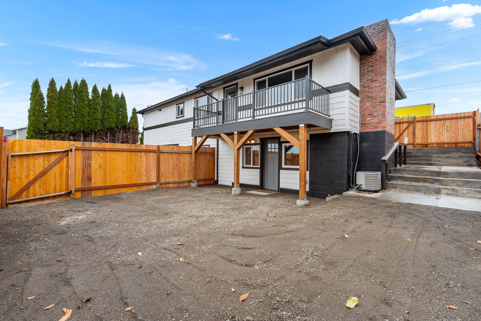 East Wenatchee Apartment: 460 N James Ave