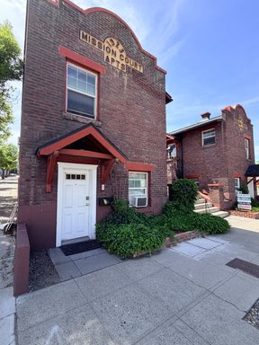 Spacious studio at Mission Court Apartments! Close to downtown and The Loop Trail, a/c, on-site laundry, off street parking!