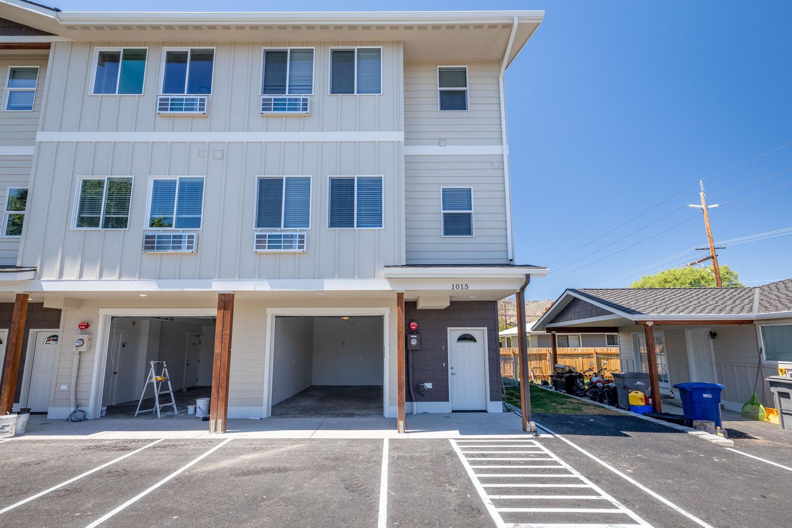 1013 &amp; 1015 Fifth St 