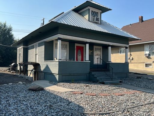 All utilities included! Lower level of home, new paint & floors! – photo 1
