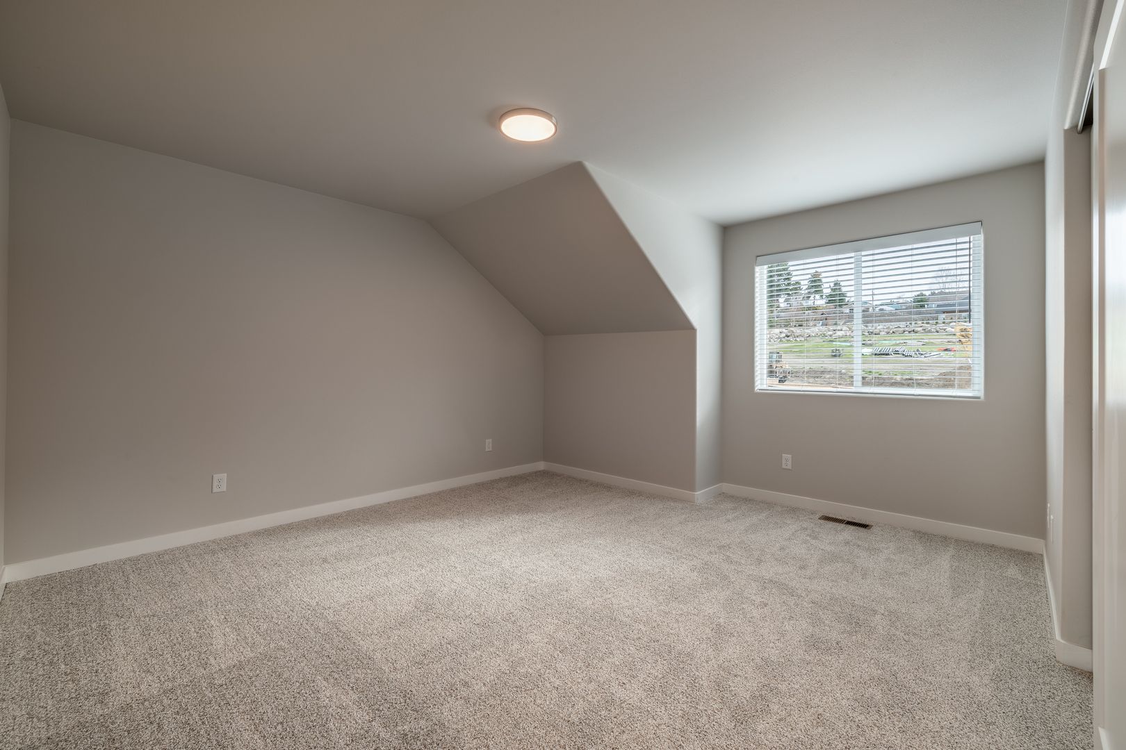 50 14th St NE D35, East Wenatchee, WA 98802