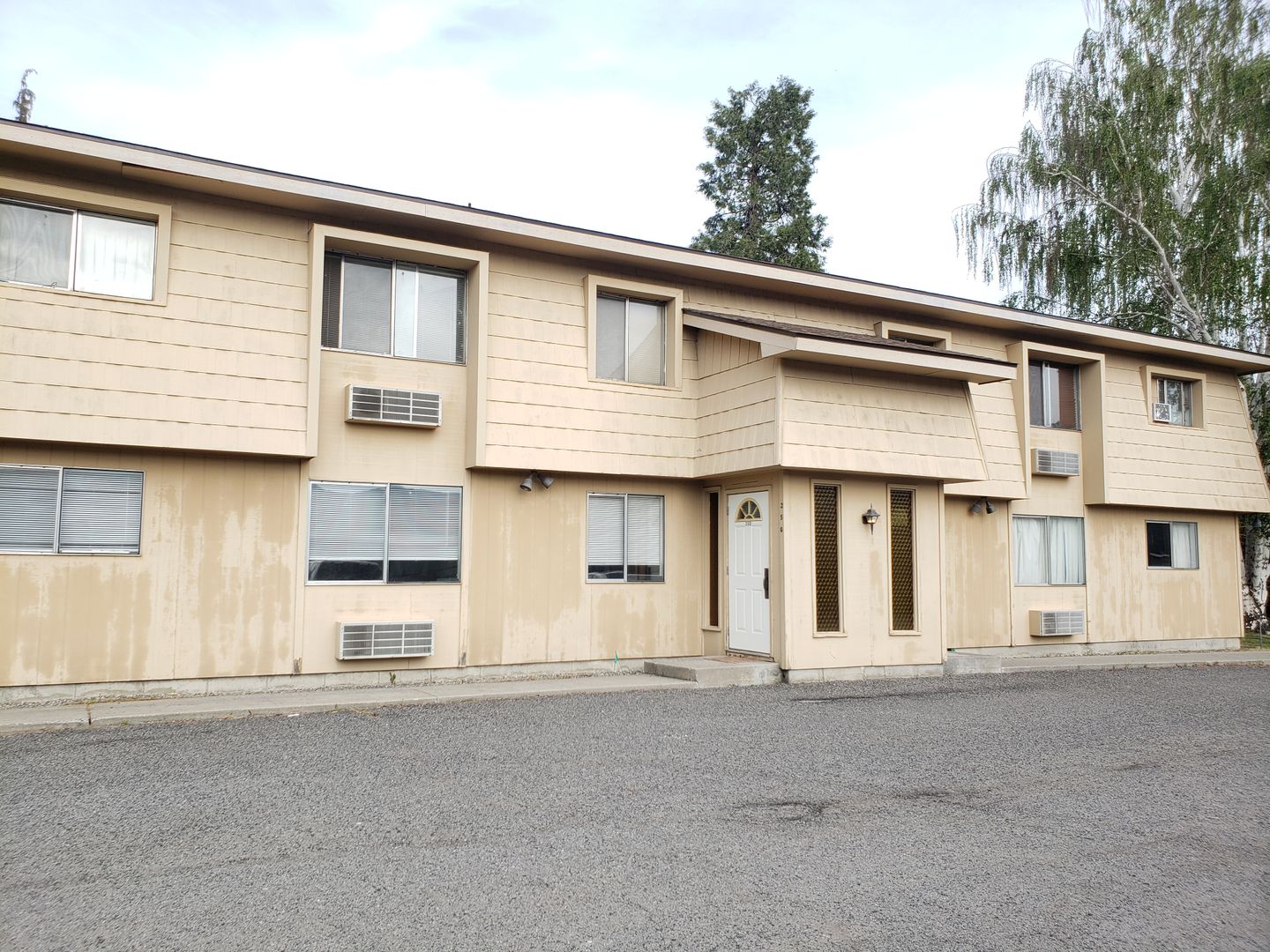 350 5th St NE 06, East Wenatchee, WA 98802