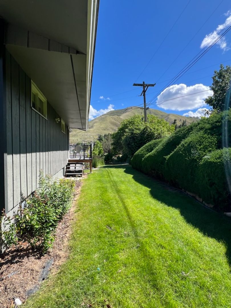 2322 5th St A, Wenatchee, WA 98801