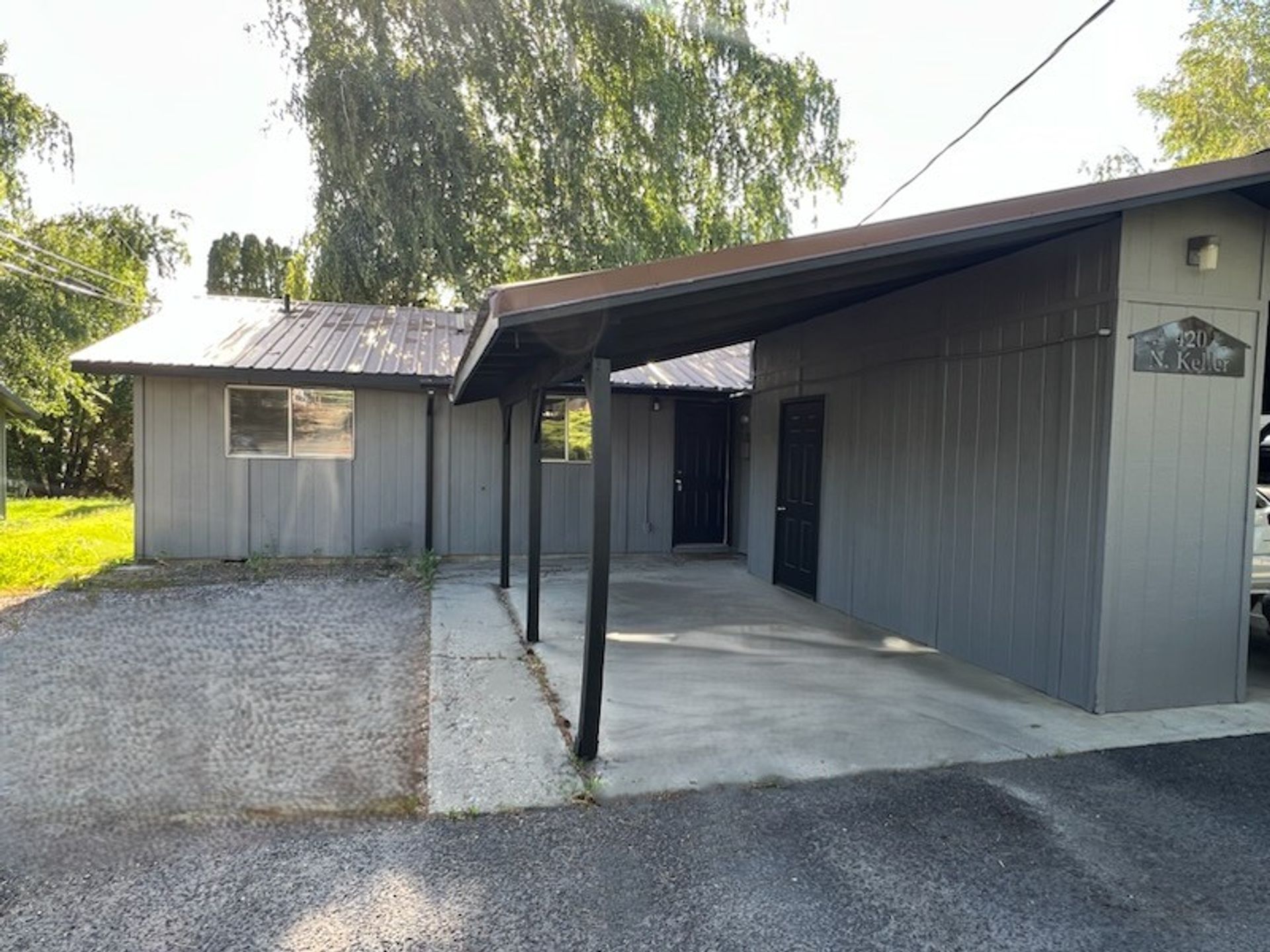 East Wenatchee Multiplex: 400 A Keller Ave.