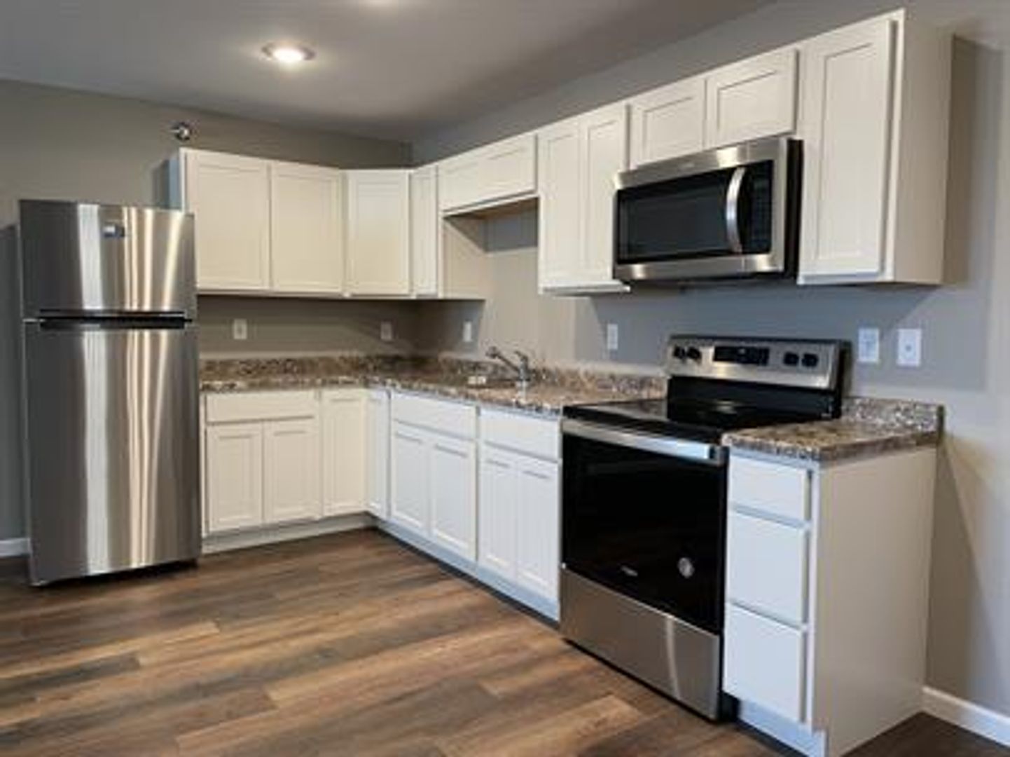 Willmar Apartment: 1021 30th Street Northwest
