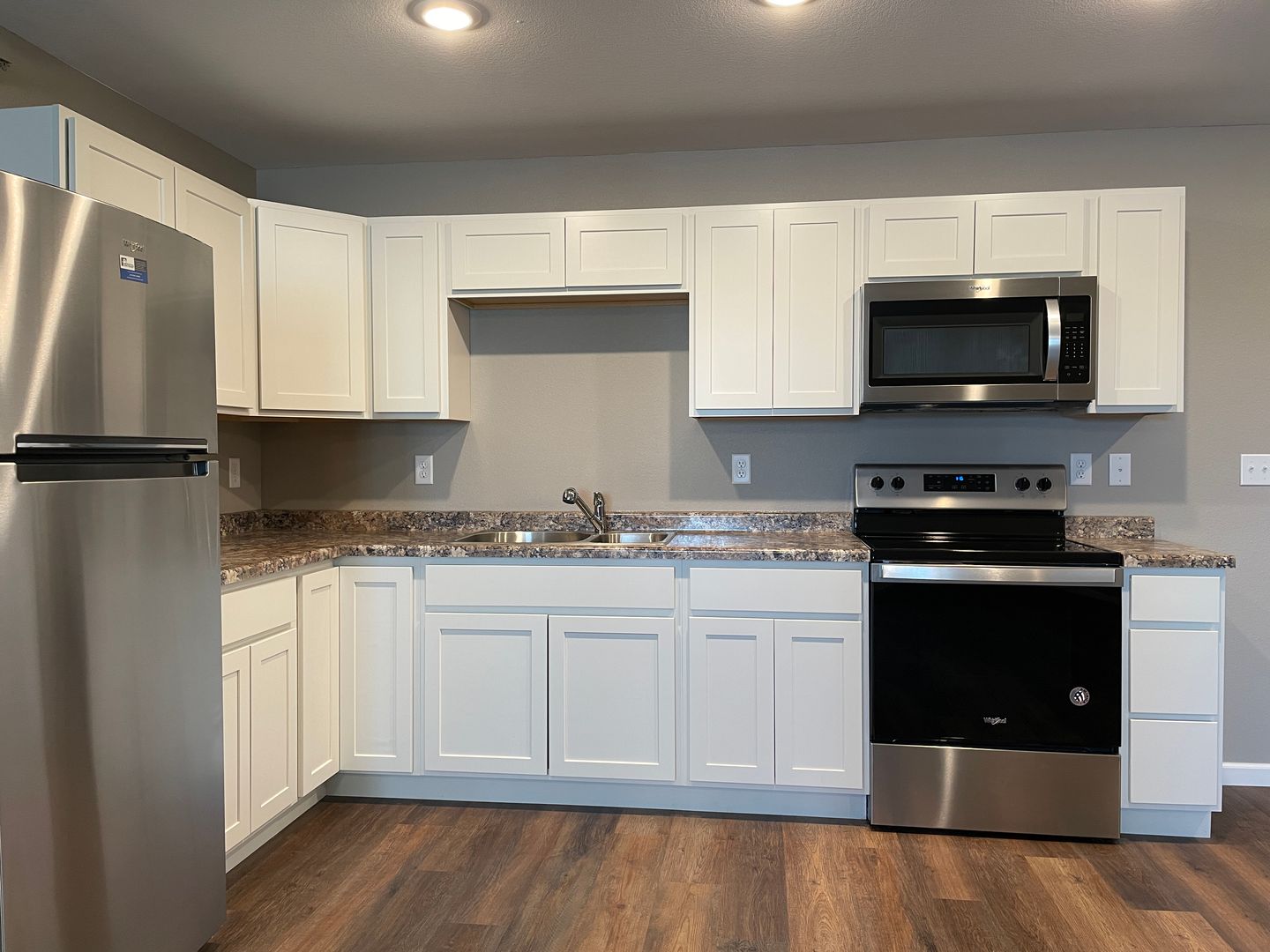 Willmar Apartment: 1011 30th St. NW